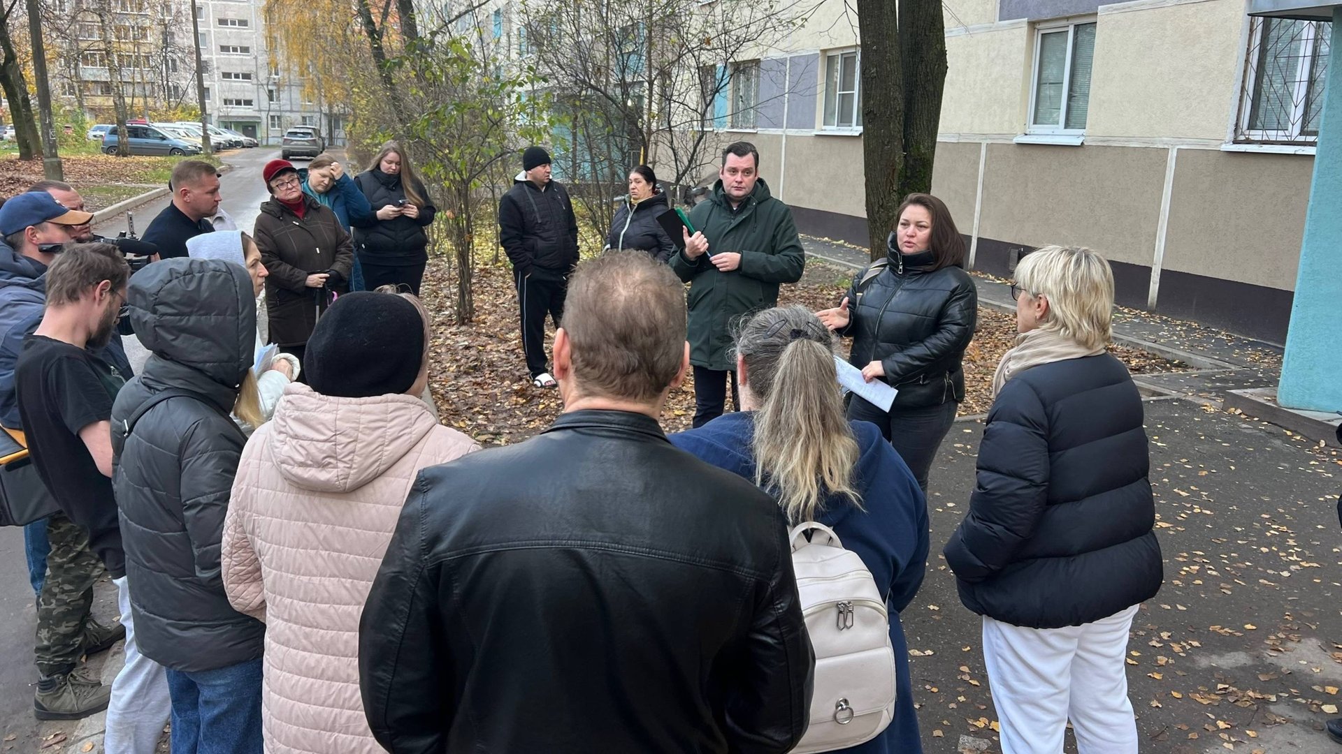 В микрорайоне Дзержинец состоялось собрание собственников многоквартирного дома №26 смотреть онлайн