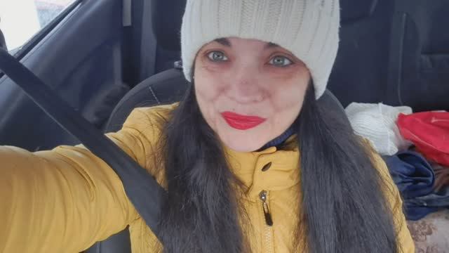 Ездили на участок!Представляете, новая клубника уже 2 ягодки дала!Это здорово!🍓Хороших выходных!🤗 смотреть онлайн