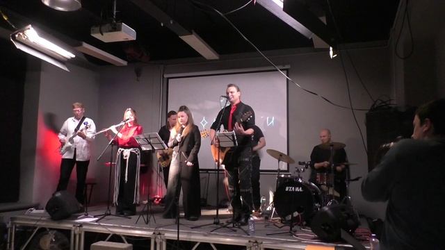 01 Интро и Травушка 2025 10 18 смотреть онлайн