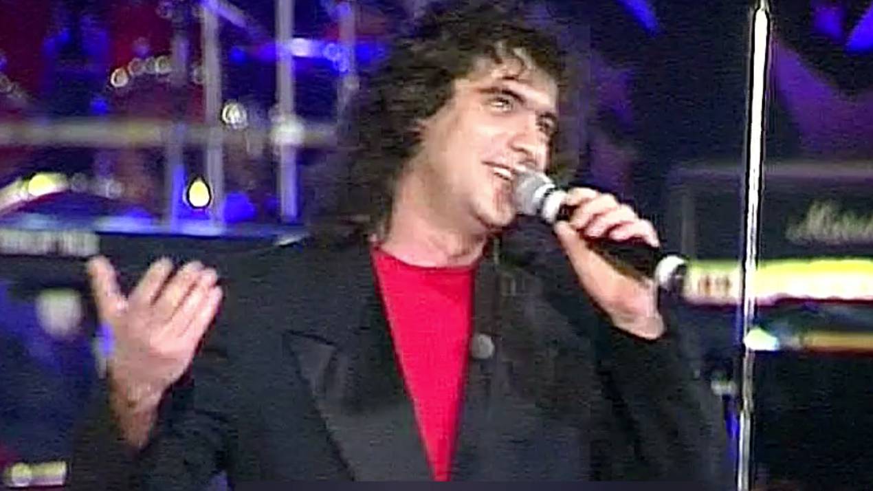 "Виктор, для написания такого количества песен о женщинах, у вас, наверное, было много увлечений?" смотреть онлайн