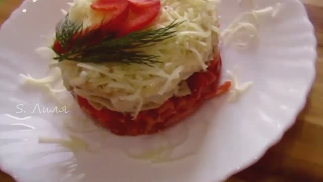 Легкий салат с болгарским перцем и куриной грудкой
