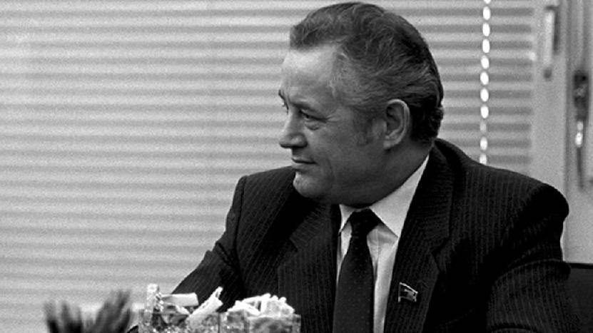 Бывший главред «Известий» Иван Лаптев умер на 92-м году жизни смотреть онлайн