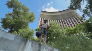 Супер Сус ● ПОЙМАЛИ и ЖРЕМ МИДИИ в КОЛЛЕКТОРЕ