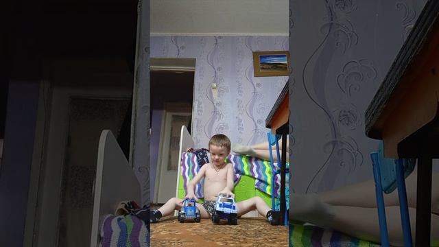 Катаем машинки😁😁😁😁😁😁😁😁😁😁😁😁😁😁😁😁😁😁👍😁👍👍👍👍👍👍 смотреть онлайн