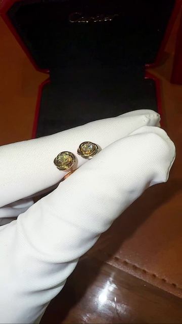 Оригинальные пусеты Cartier Trinity