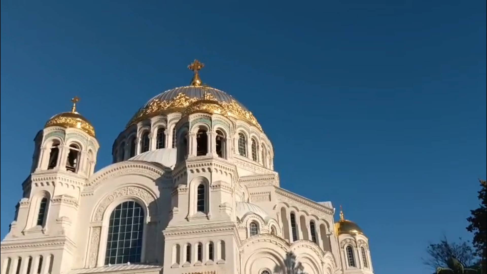 Кронштадт — город-порт