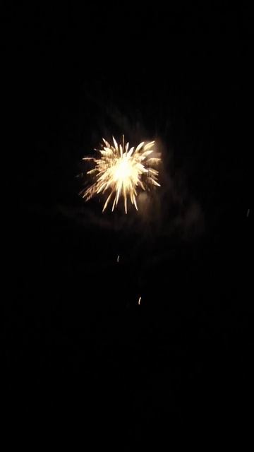 Sr 912 римская свеча 2 дюйма радужный луч 2х8 выстрелов