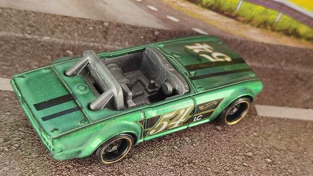 TRIUMPH TR6 смотреть онлайн