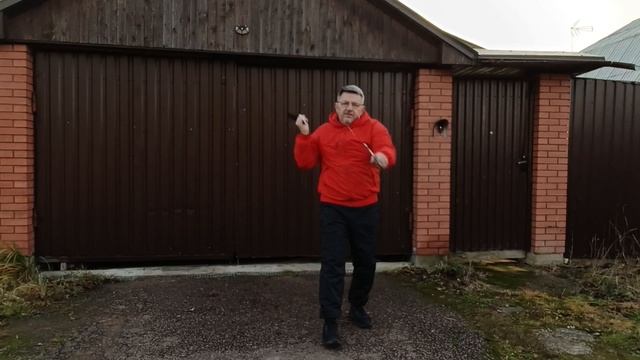 Упражнения с мечами-бабочками Вин Чун в деревне (6)