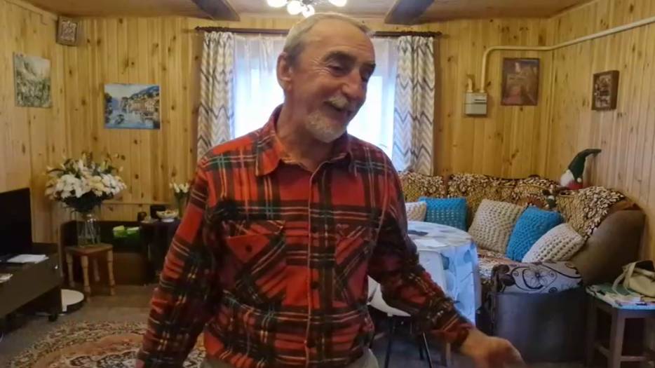 СВАРИЛА СУП И КОМПОТ, ЗАКВАСИЛА МАЦОНИ. смотреть онлайн