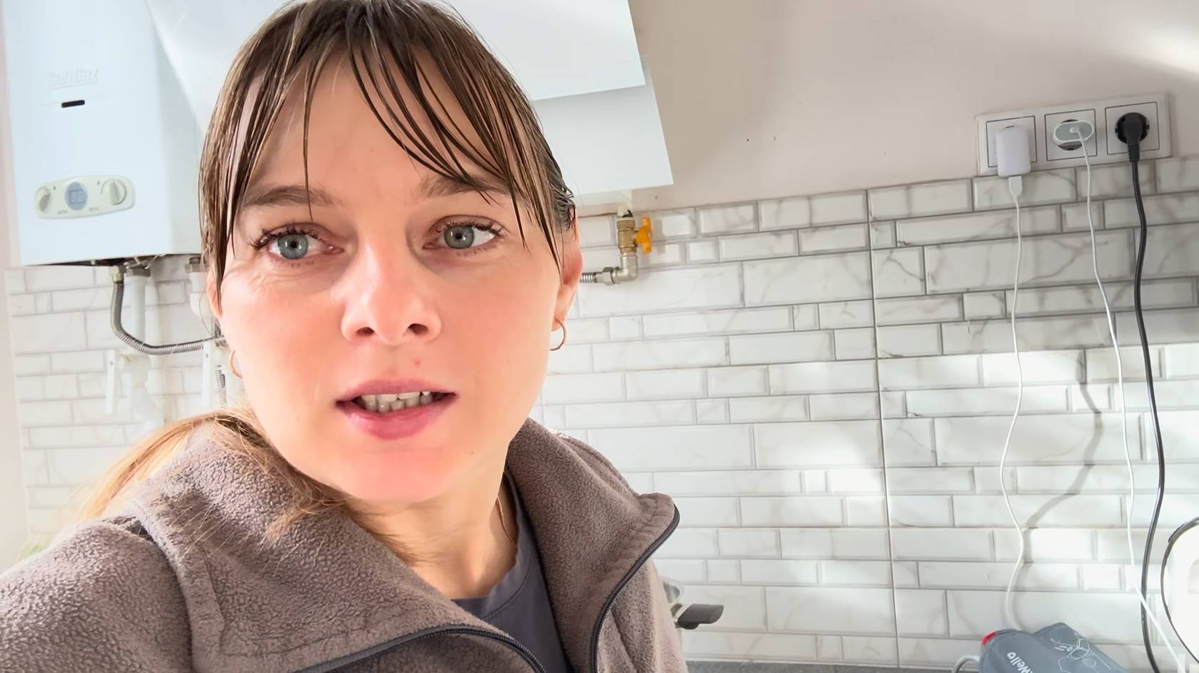 От забот о собаке до ужина с шашлыками и домашней пиццей. ИЗ ГОРОДА В ДЕРЕВНЮ ПЕРЕЗАГРУЗКА смотреть онлайн