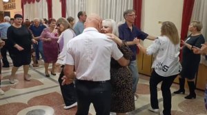 2 ноября.Эти розы для тебя....