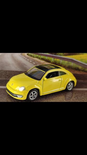 VOLKSWAGEN BEETLE смотреть онлайн
