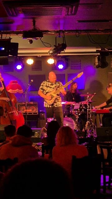 И снова фрагмент из недавнего концерта Максимов/Сокулер project в клубе А.Козлова 27.10.25 смотреть онлайн