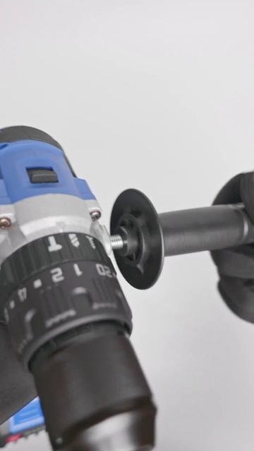 Шуруповерт аккумуляторный SCHWARZ 24V 6Ач бесщеточный, с ударным режимом, 2 АКБ. смотреть онлайн