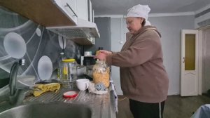 Настя за вкусняшками/ работает коптильня/ делаю для подписчицы сметанку