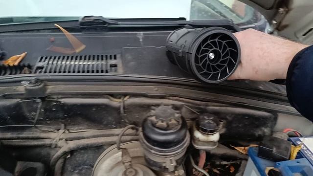 Очистка подкапотного пространства воздуходувкой смотреть онлайн