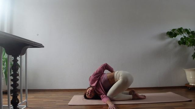 YOGA STRETCHING HOME WORKOUT Relaxing Yoga #stretching #yoga #relaxation смотреть онлайн
