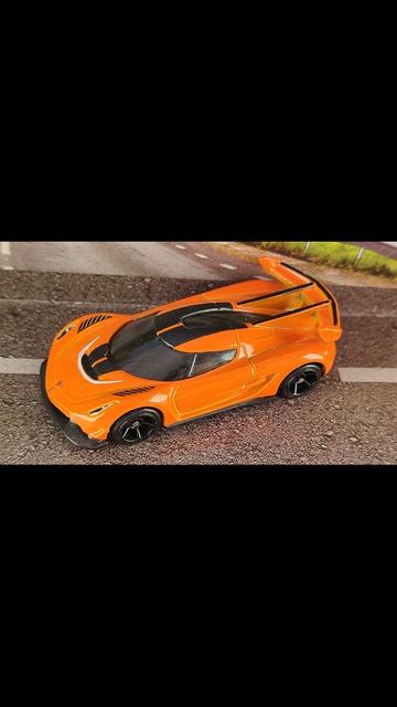 KOENIGSEGG JESKO смотреть онлайн