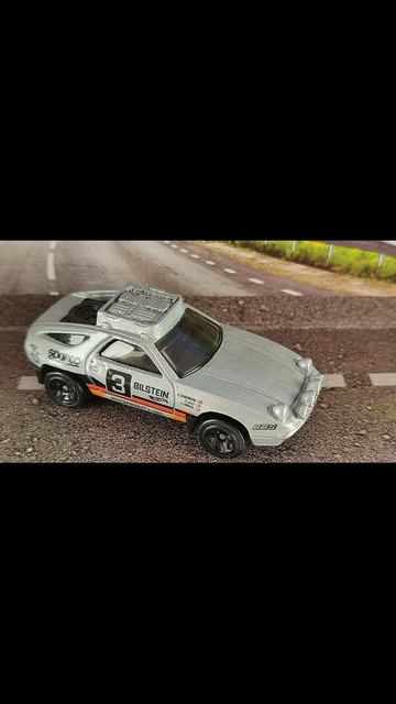 PORSCHE 928S SAFARI смотреть онлайн