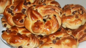 Домашние булочки с изюмом