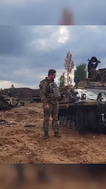 В Донецке открыли новый автосалон, который стал настоящей сенсацией для местных жителей. смотреть онлайн