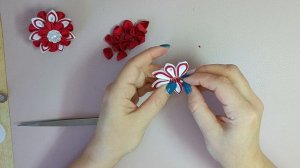 Бантики из репсовой ленты 4 см .