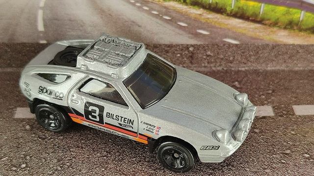 PORSCHE 928S SAFARI смотреть онлайн
