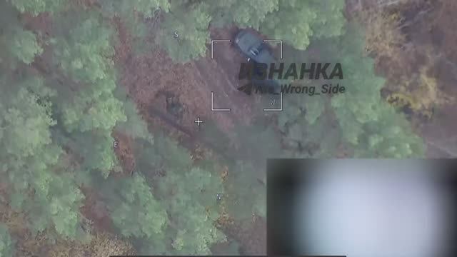 Удар БПЛА 'Герань' по ПУ БПЛА Всу в районе н.п. Мхи Черниговской области 💥🇷🇺👊 смотреть онлайн