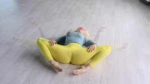 Yoga and Gymnastics — Splits Flow