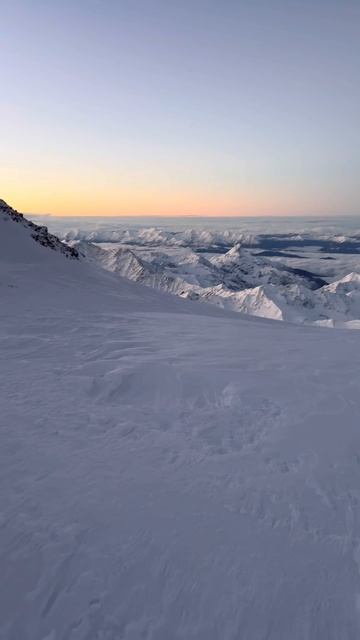 Эльбрус с юга осенью | Climbing Mount Elbrus from south in autumn смотреть онлайн