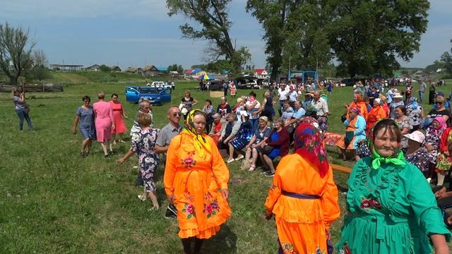 ПоНостальгируем (2019). Подсмотрено на празднике в ЕЛЫШЕВО. Видео Василия Хайбуллина смотреть онлайн