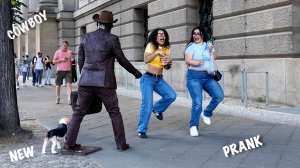 Бесценные реакции! Памятник прикалывается!