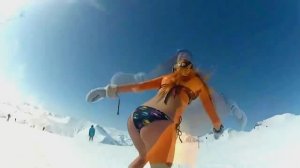 На белом покрывале Января