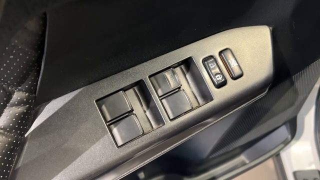 Toyota RAV4 IV (XA40) Рестайлинг, 2016 смотреть онлайн