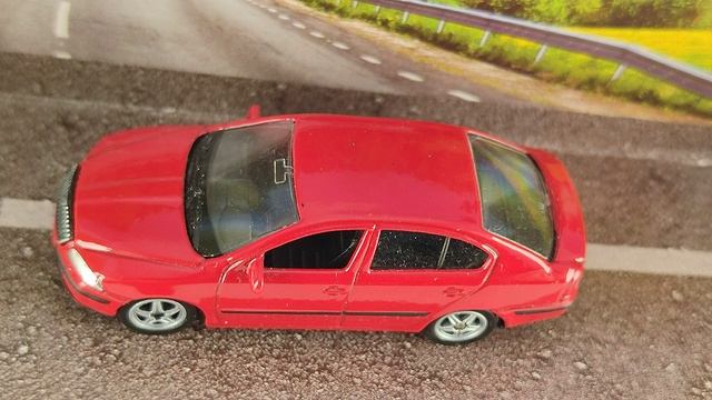 SKODA OCTAVIA смотреть онлайн