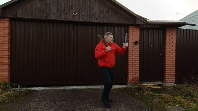 Упражнения с мечами-бабочками Вин Чун в деревне (4)