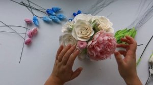 Цветы из полимерной глины собираю в букет