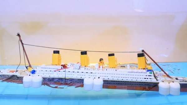 Восстановление исторических кораблей в Lego | Stress Test Edition