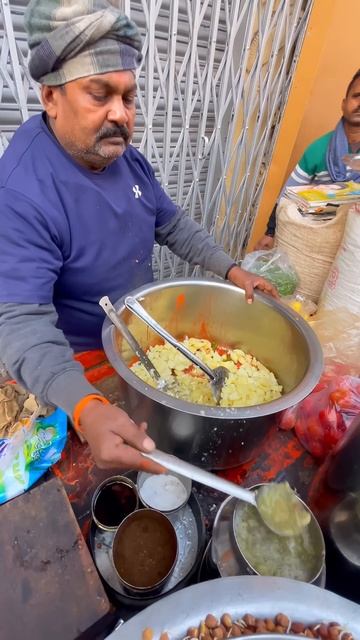 Banaras Famous Chana Chaat #shorts смотреть онлайн