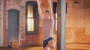 20-минутная Винаяса-йога без использования рук: Комплекс на все тело без нагрузки запястий и плеч