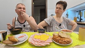 Мукбанг устроила Вовану НРАВОУЧЕНИЯ, но ему ПОФИГ на моё мнение! Обсудили ДЕЛОВЫЕ вопросы за обедом