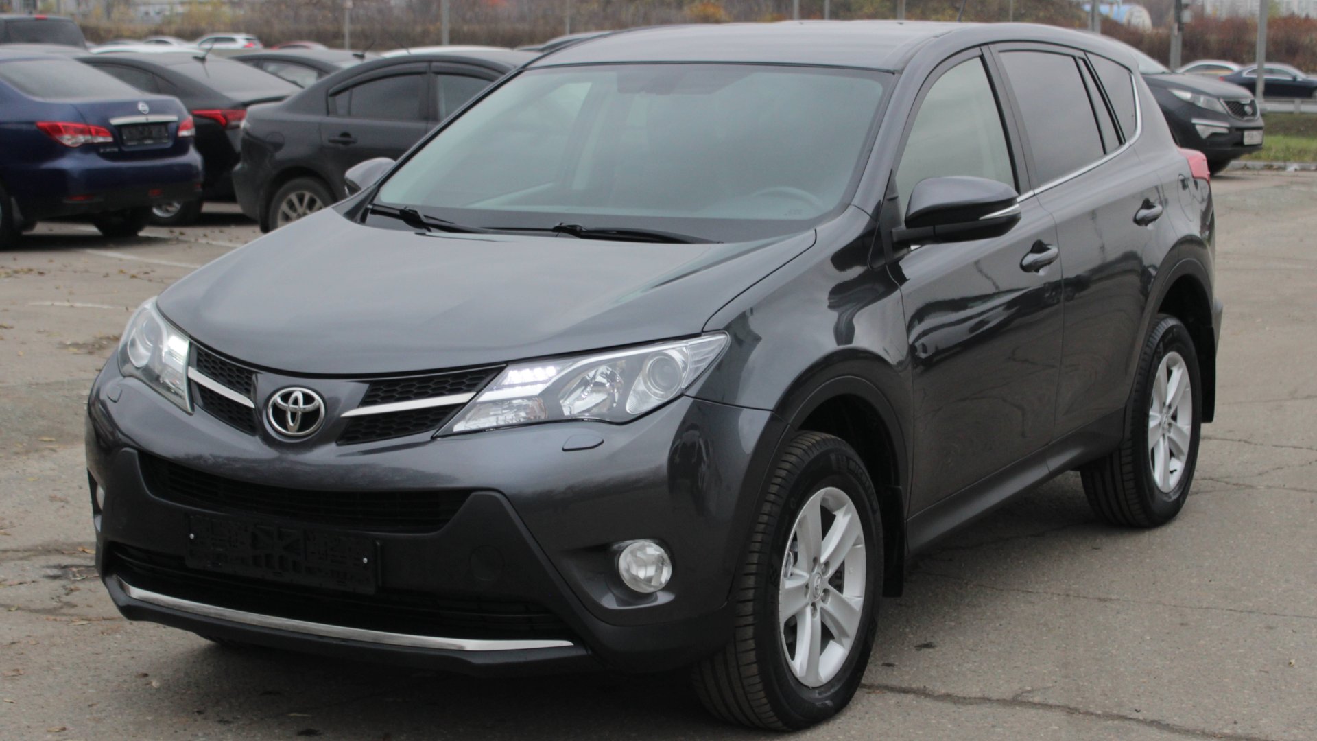 Toyota RAV 4 (2013) смотреть онлайн