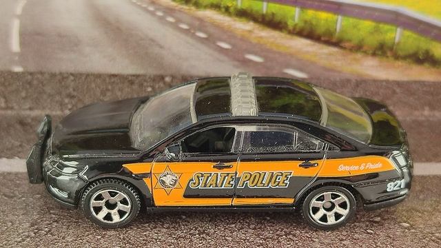 FORD POLICE смотреть онлайн