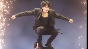 Эти выкрутасы Чонгука погрузили зал в оцепенение!