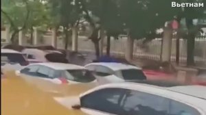 Вьетнам_полностью_ушёл_под_воду!_Рекордное_наводнение_во_Вьетнаме