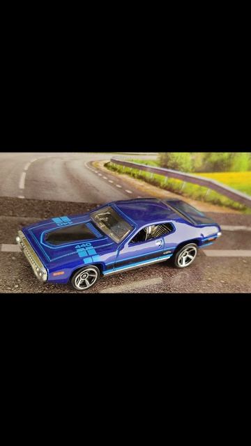 PLYMOUTH GTX смотреть онлайн