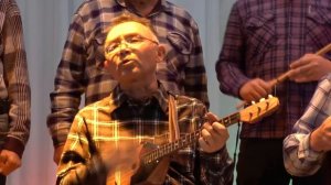 "Аҡ ҡалпаҡтар" ансамбле - Тирләтәү