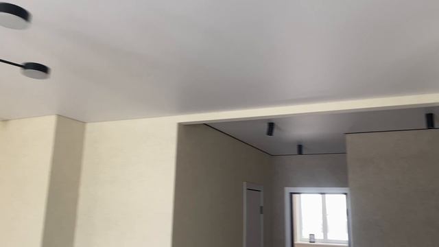 Квартира на теневом профиле Eurokraab, скрытый карниз Flexy 0205, немецкое полотно Bauf смотреть онлайн