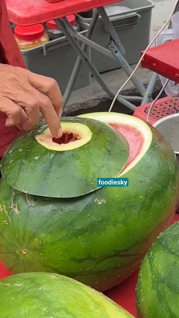 Популярный арбузный сок без сахара в Малакке — уличная еда Малайзии. смотреть онлайн